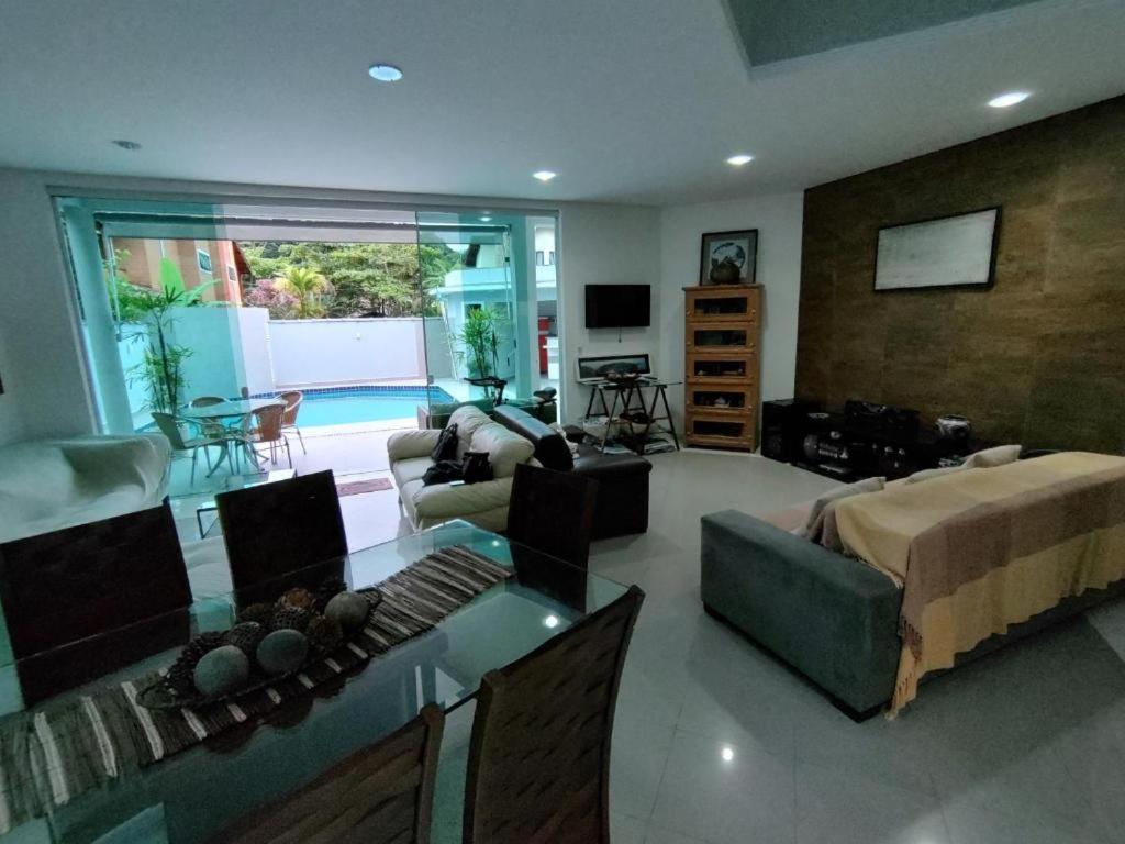 Casa Linda E Espacosa Com Piscina No غوارويا المظهر الخارجي الصورة